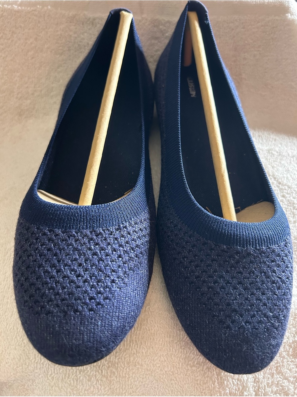 Luswin’s Women Navy Knit Ballet Flats
